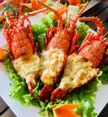Ăn đặc sản trên bè tôm hùm Vũng Rô Phú Yên